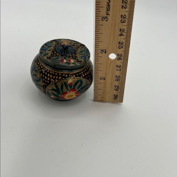 Lacquer Papier-Mache Handcrafted Floral Decorative Trinket Box India - Picture 2 of 5